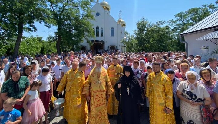 Престольный праздник Дубровского монастыря УПЦ на Закарпатье. Фото: m-church.org.ua