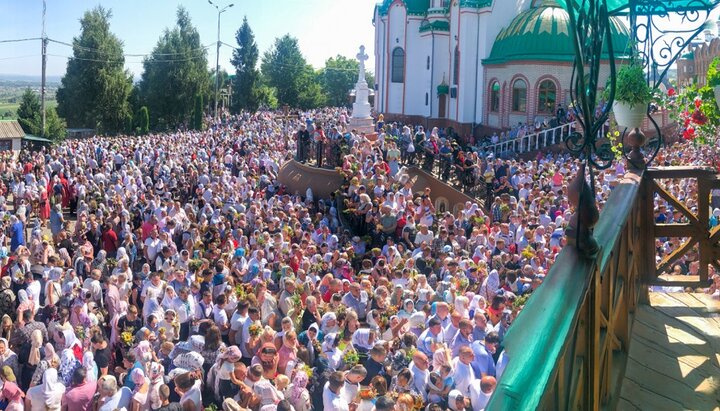 Свято-Аннинский женский монастырь в Черновицкой области. Фото: news.church.ua