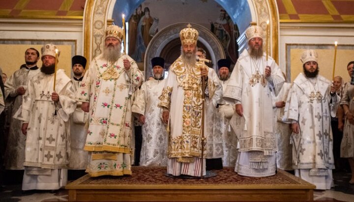 Всенощное бдение в Киево-Печерской лавре во главе с Блаженнейшим Онуфрием. Фото: news.church.ua