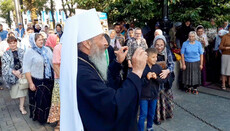 His Beatitude blesses the laity standing at Phanar head’s residence