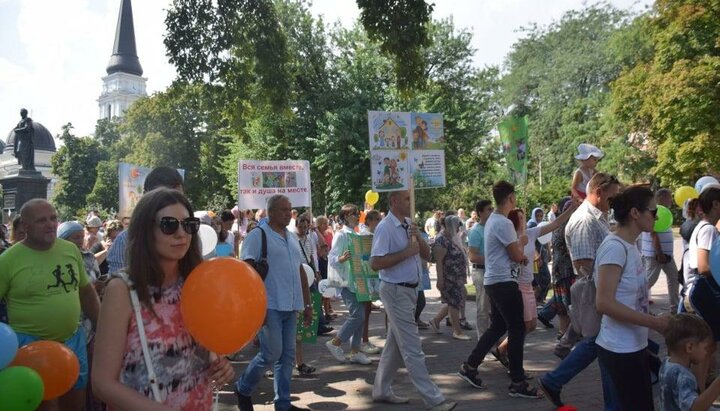 Марш в защиту традиционных семейных ценностей в Одессе. Фото: odessa.online