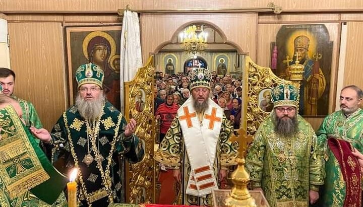 Торжественное богослужение в Глинской пустыни. Фото: orthodox.cn.ua