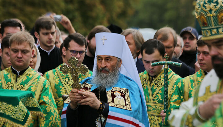 Блаженніший Онуфрій у Святогірській лаврі. Фото: eparhiya.com.ua