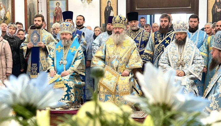 Урочиста літургія в монастирі на честь ікони Божої Матері «Услишательниця». Фото: pravoslavie.ks.ua