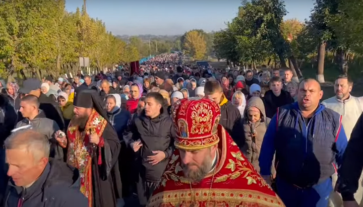 Крестный ход в день памяти священномученика Николая Искровского. Фото: скриншот видео youtube-канала Александрийской епархии УПЦ.