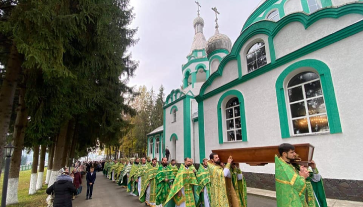 Arhiepiscopul de Praga a participat la sărbătoarea din Eparhia de Hust