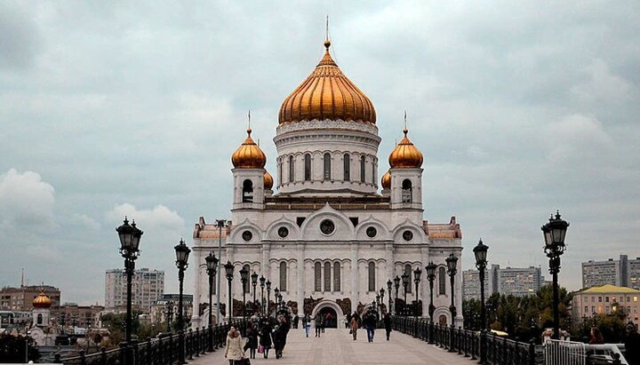 РПЦ не планирует закрывать храмы из-за коронавируса. Фото: onedio.ru