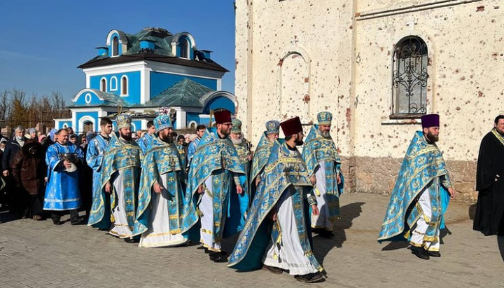 Крестный ход в Иверском монастыре Донецка. Фото: donetsk.church.ua