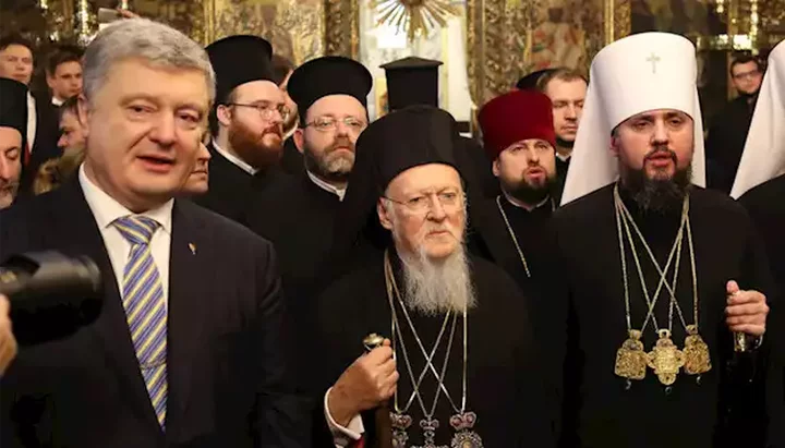 Petro Poroshenko, Patriarch Bartholomew, Epifaniy Dumenko. Photo: Zerkalo Tyzhnia