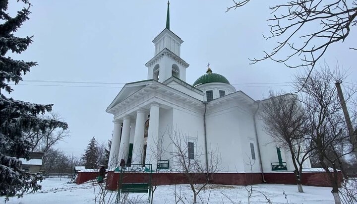 Митрополит Феодосій освятив храм Святої Трійці. Фото: cherkasy.church.ua