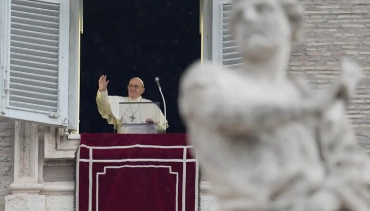 Папа Франциск обращается к верующим 9 января. Фото: AP Photo/Gregorio Borgia