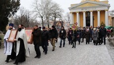 «Миряне» Днепра поддержали крестный ход в защиту семейных ценностей