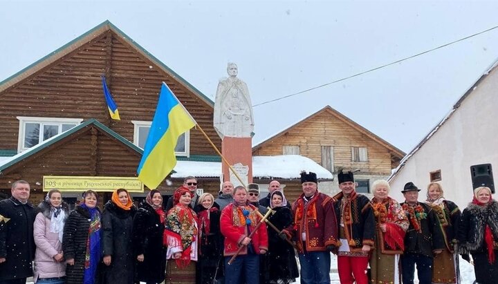 Гуцульское вече, приуроченное к 103-й годовщине со дня объявления Гуцульской Республики. Фото: cdn.abo.media