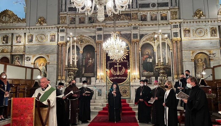 Церемонию возглавил Вселенский патриарх Варфоломей. Фото: haber.sat7turk.com