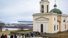 Влада хоче віддати ПЦУ храм у Хотині, який підняли з руїн віруючі УПЦ