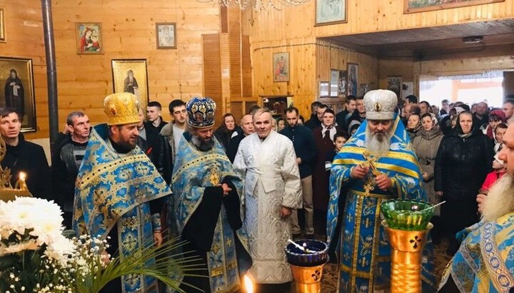 В Анно-Зачатьевском храме пгт Верховина отмечают престольный праздник. Фото: ivano-frankivsk.church.ua