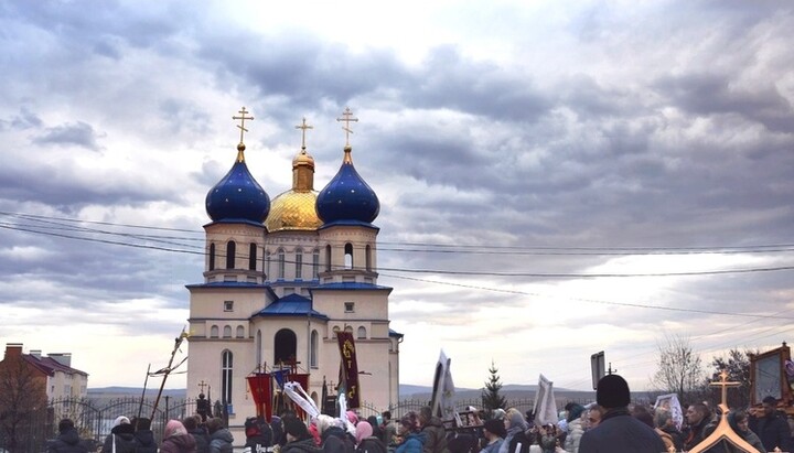 Храм в честь святого великомученика Георгия в Кицмане. Фото: krestput.org