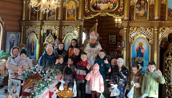 После совершения Таинства Крещения. Фото: m-church.org.ua