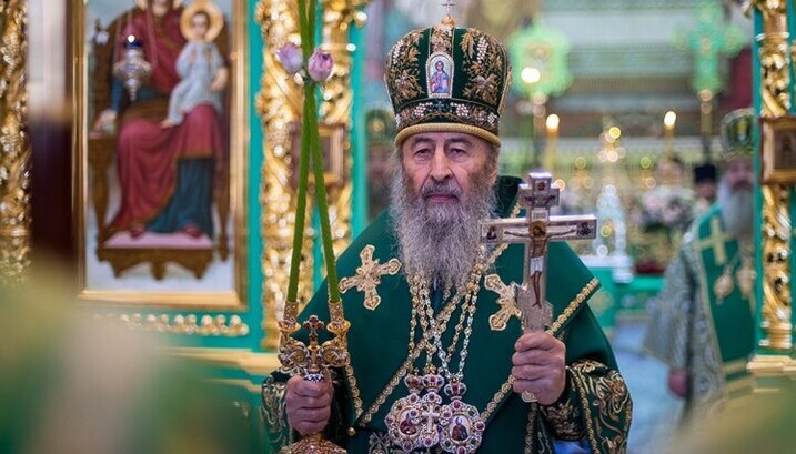 Блаженнейший Онуфрий во время молебна в Киево-Печерской лавре. Фото: news.church.ua