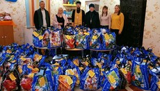 Громада Чернівецької єпархії УПЦ передала продуктові набори біженцям