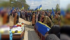 У Хотині відспівали воїна та його батька, що не переніс смерті сина