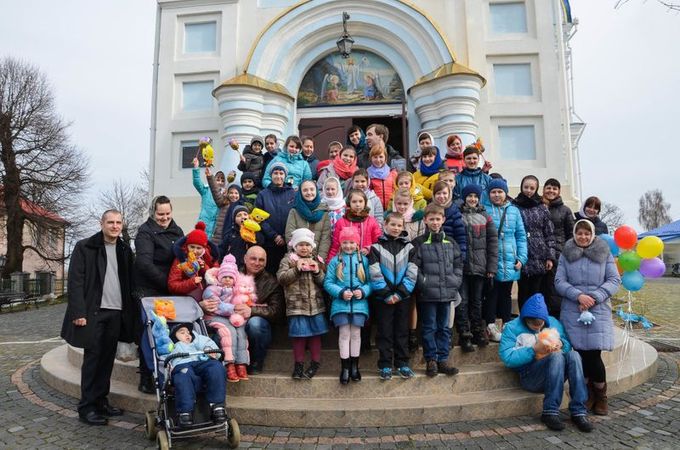 Накануне Великого поста храм в Остроге встретил семьи с «особенными» детьми