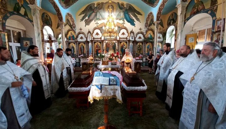 В Одеській єпархії звершили відспівування сімох загиблих воїнів