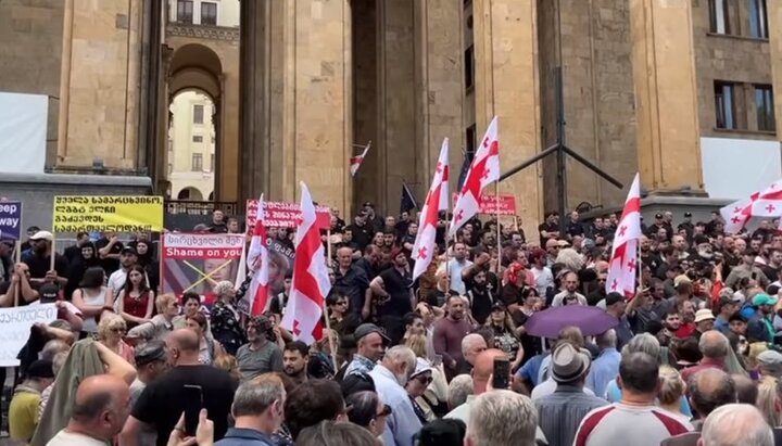 LGBT and European integration opponents hold large-scale rally in Georgia