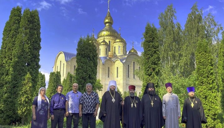 Награда за верность УПЦ. Фото: cherkasy.church.ua