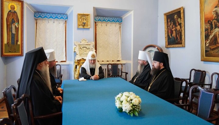 Patriarch Kirill receives ruling bishops of Luhansk and Rovenky Eparchies