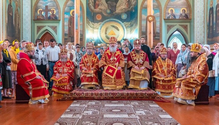 Торжественное богослужение в храме Архангела Михаила. Фото: cherkasy.church.ua