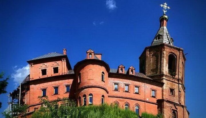 Троицкий Ахтырский мужской монастырь. Фото: monasteries.org.ua