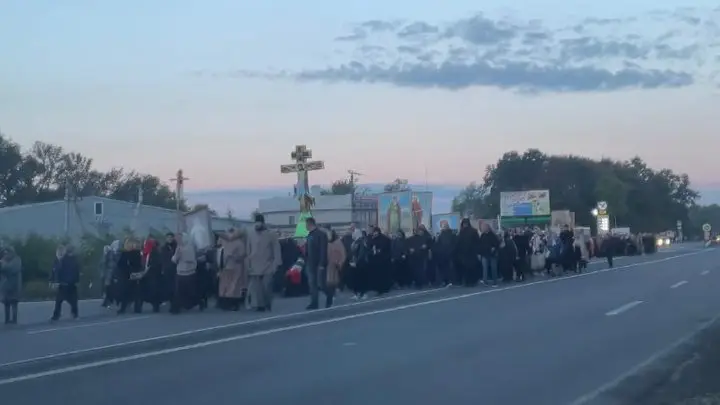 У Чернівецькій єпархії пройшла хресна хода на честь Богородиці «Боянська»