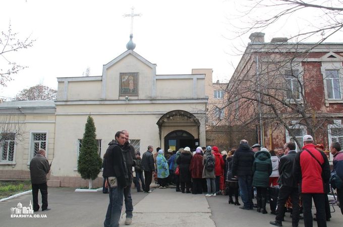 В Одессе почти 220 переселенцев с Донбасса и нуждающихся одесситов получили помощь от УПЦ