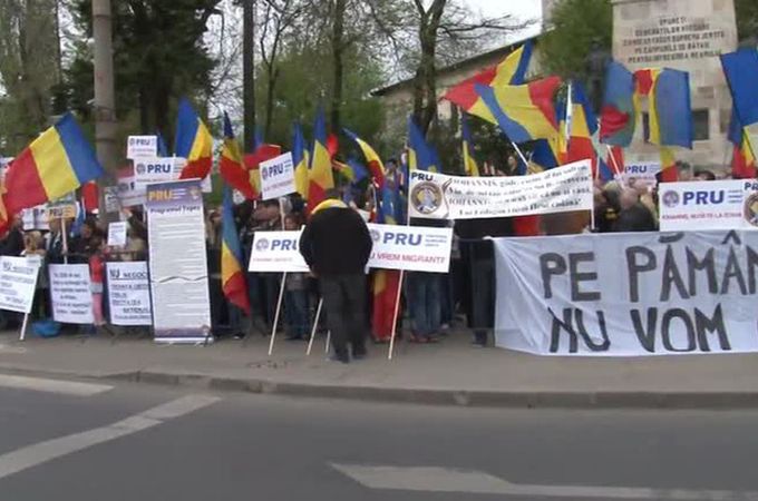 В Румынии прошел многотысячный митинг против «мечети Эрдогана»