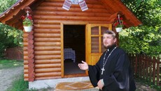 OCU members throw a stone at the priest's house in Yasynia, Khust diocese