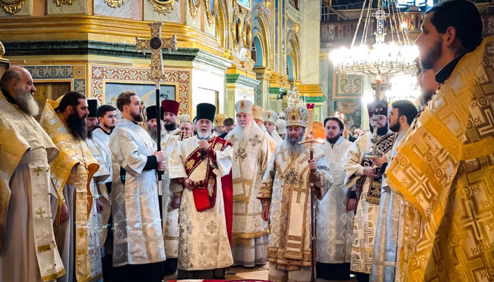 Божественна літургія в Успенському соборі Почаївської лаври. Фото: news.church.ua