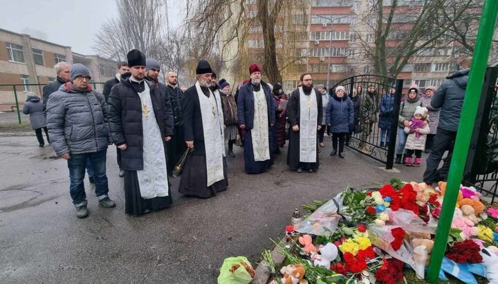 Панихида по жертвам авиакатастрофы в Броварах. Фото: boryspil-eparchy.org/