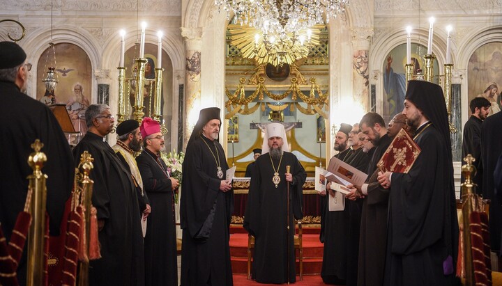 Ο Ντουμένκο ηγήθηκε της οικουμενικής προσευχής. Φωτογραφία: pomisna.info