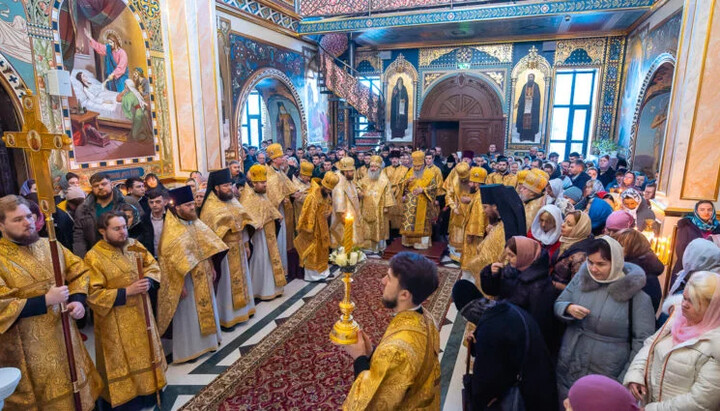 Літургія у Лаврі. Фото: news.church.ua