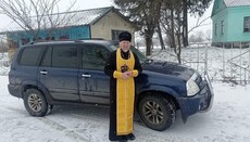 Хмельницька єпархія передала ЗСУ позашляховик