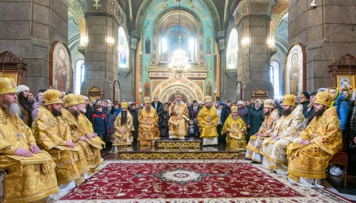 Литургия в соборе Житомира. Фото: news.church.ua