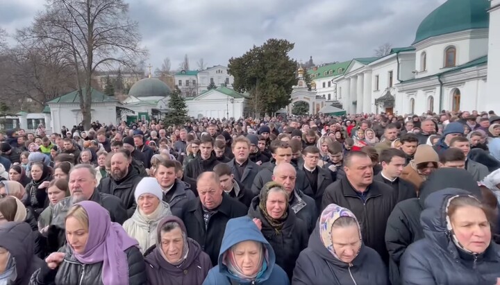 Литургия под открытым небом. Фото: news.church.ua