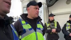 У Києво-Печерську лавру увійшла поліція зі зброєю