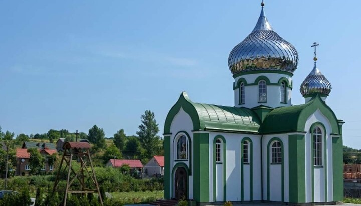 Храм преподобного Амфілохія Почаївського УПЦ у м. Мостиська Львівської області. Фото: Сторінка Мостиської міськради у Facebook