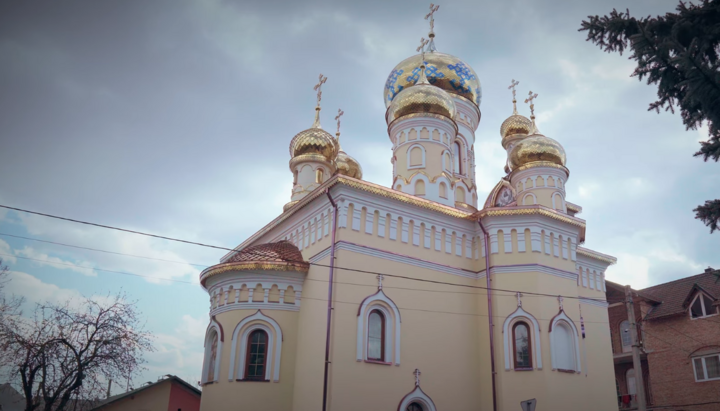 Владимирский храм УПЦ в Бродах власть закрыла. Фото: скриншот ютуб-канала телекомпании «Броды»