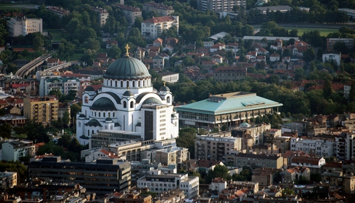 Biserica ortodoxă în cinstea Sfântului Sava din capitala Serbiei. Imagine: lifeglobe.net