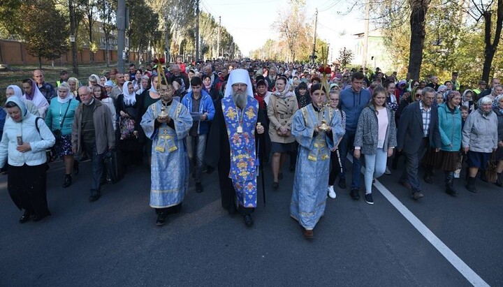 Procesiune Calea Crucii la Zaporojie. Imagine: Eparhia Zaporojie