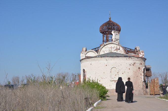 В день своего 65-летия митрополит Иларион (Шукало) молился в разрушенном Иверском монастыре