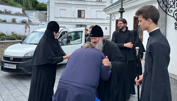 Mitropolitul Pavel în Lavră. Imagine: UJO